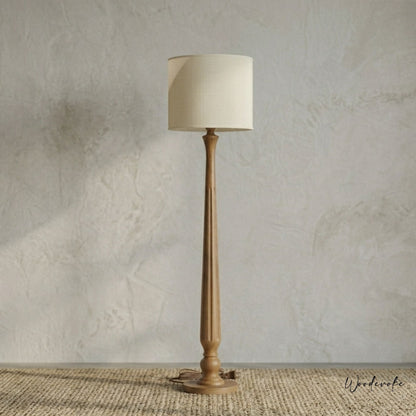 Reeded fluted wooden floor lamp — hand-turned solid wood standing light for drawing rooms Pakistan