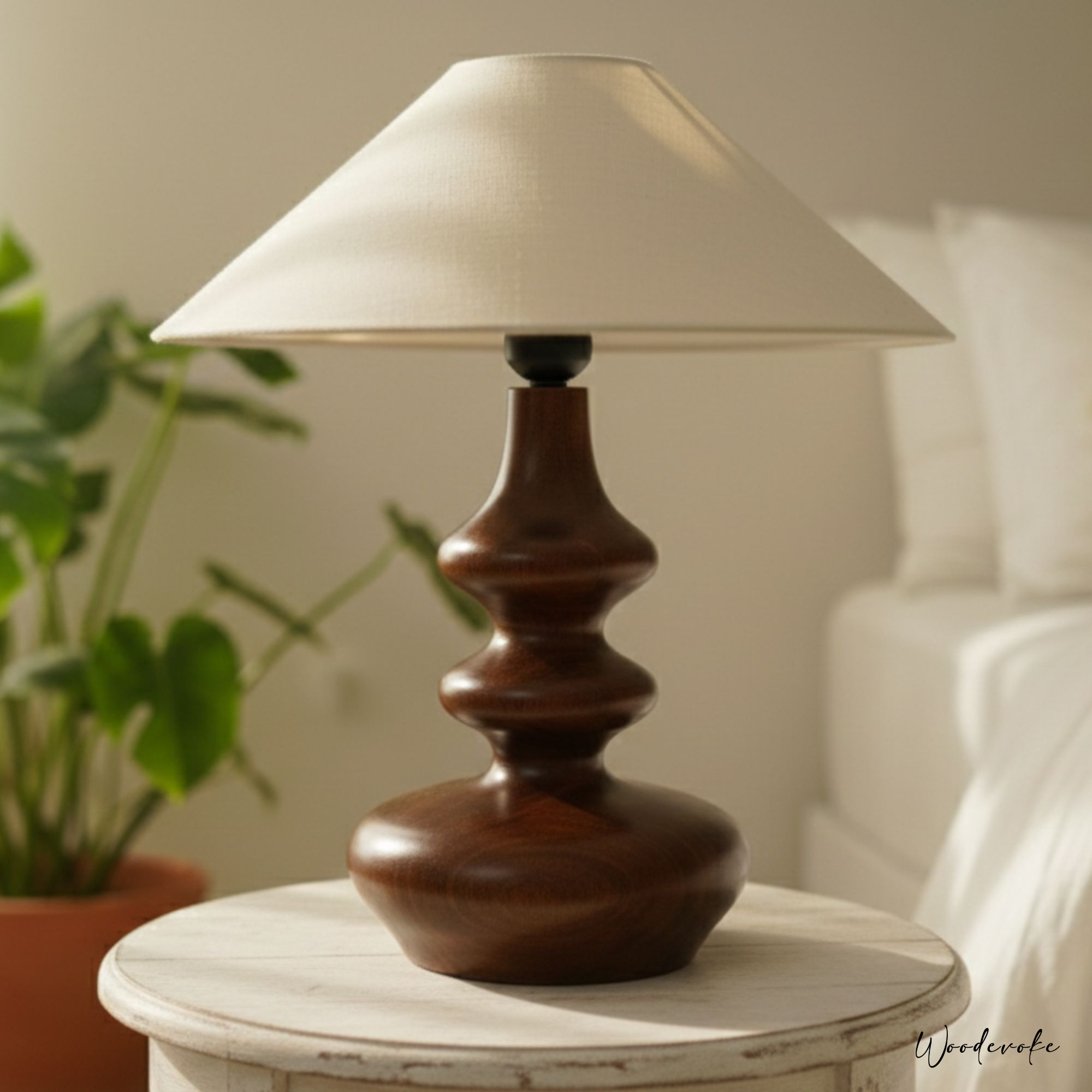 Elegant Curved Wood Table Lamp with Classic Shade – Modern Home Décor